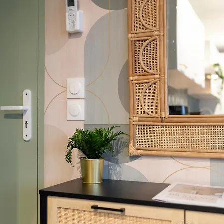 Lägenhet Vue Sur Le Palais - Gare Congres - Parking - T3 Nancy