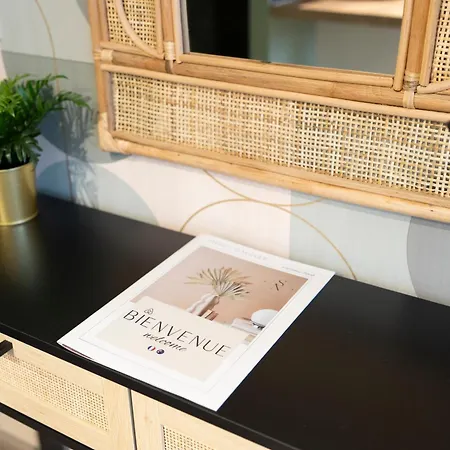 Vue Sur Le Palais - Gare Congres - Parking - T3 Lägenhet